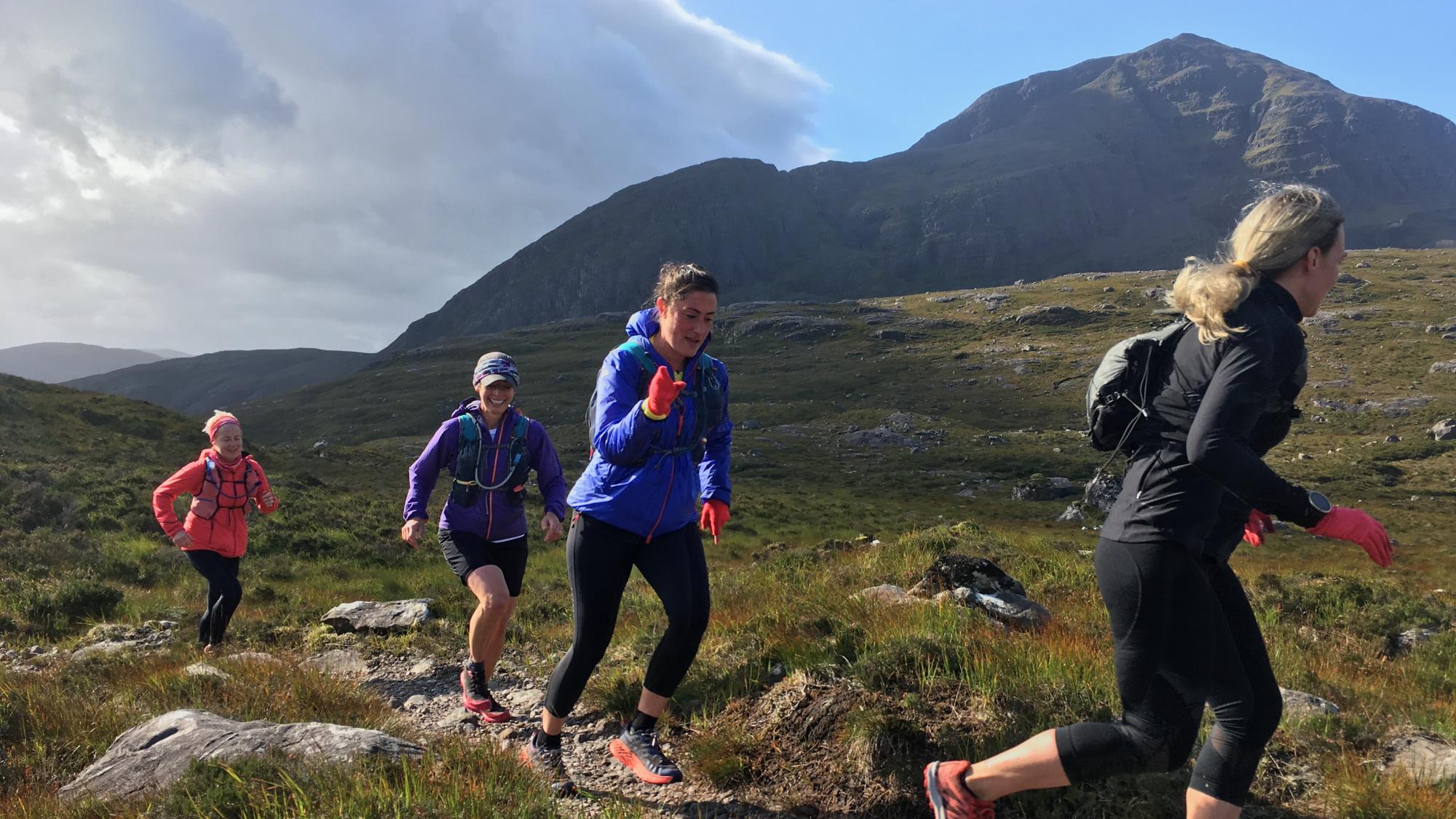 Trail Running vs Hiking: Calories & Injury Risks